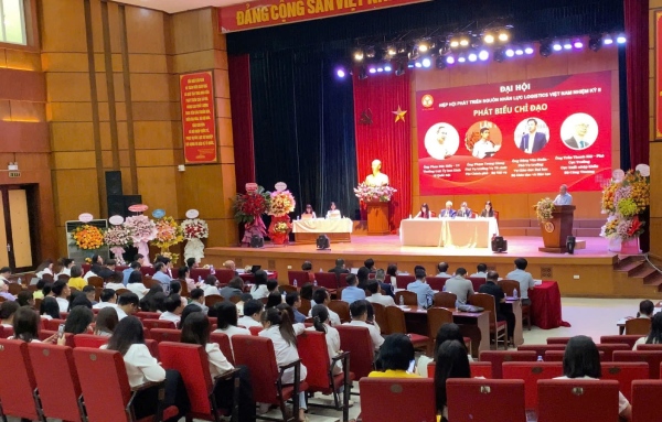 Gỡ 'nút thắt' nhân lực logistics