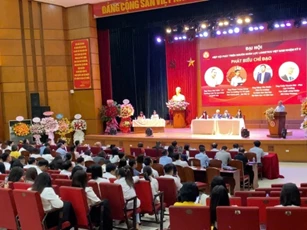 Gỡ 'nút thắt' nhân lực logistics
