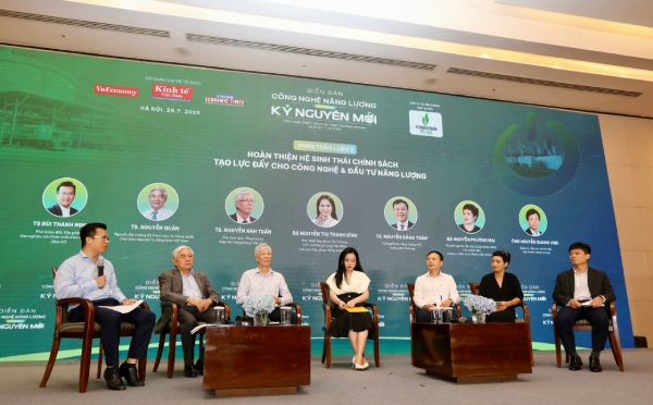 C&#xF4;ng ngh&#x1EC7; v&#xE0; t&#x1B0; duy ch&#xED;nh s&#xE1;ch quy&#x1EBF;t &#x111;&#x1ECB;nh t&#x1B0;&#x1A1;ng lai n&#x103;ng l&#x1B0;&#x1EE3;ng Vi&#x1EC7;t Nam