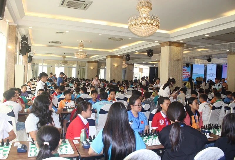 Giải đấu quy tụ gần 700 kỳ thủ đến từ hơn 30 tỉnh, thành, ngành và câu lạc bộ trên cả nước