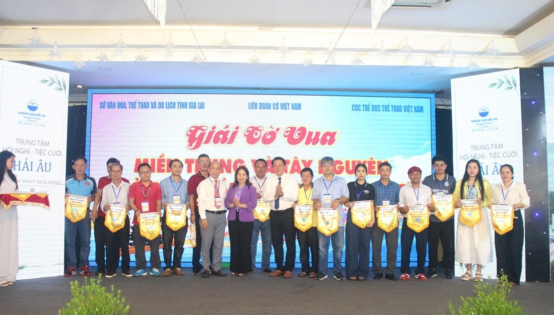 Gần 700 kỳ thủ tranh tài giải cờ vua Miền Trung – Tây Nguyên mở rộng