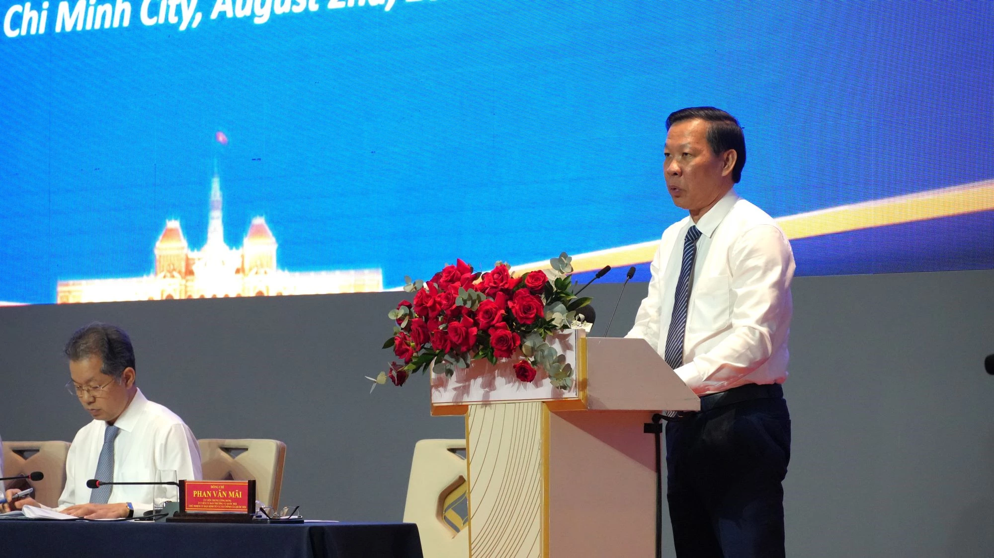 Chủ nhiệm Ủy ban Kinh tế và Tài chính Quốc hội Phan Văn Mãi phát biểu quán triệt những nội dung cơ bản của Nghị quyết số 222/2025/QH15. Chủ nhiệm Ủy ban Kinh tế và Tài chính Quốc hội Phan Văn Mãi phát biểu quán triệt những nội dung cơ bản của Nghị quyết số 222/2025/QH15.