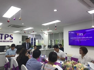Chứng khoán Tiên Phong ORS lỗ hơn 105 tỷ đồng, doanh thu 'bốc hơi' gần một nửa