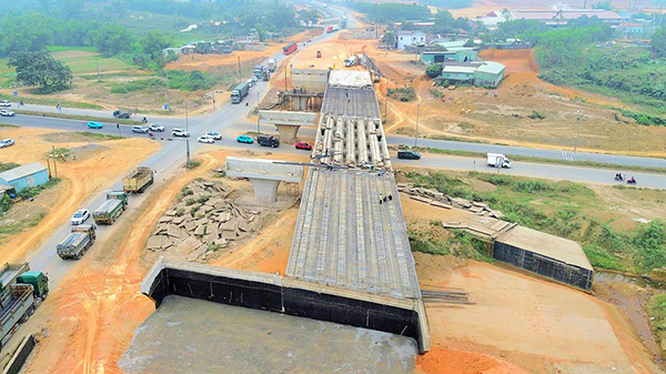 Yêu cầu bảo đảm tiến độ 4 dự án cao tốc có kế hoạch hoàn thành năm 2025