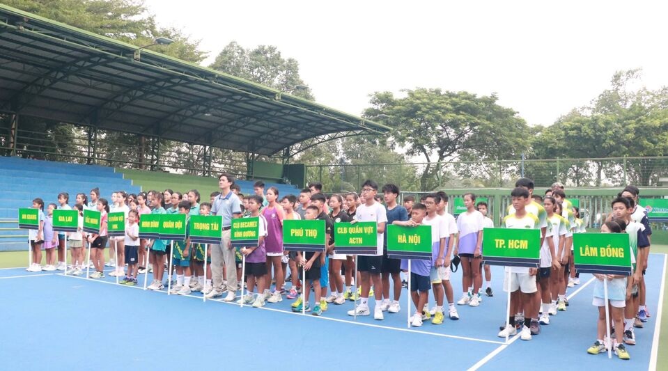 Hơn 200 vận động viên tranh tài giải quần vợt trẻ Cúp Vietravel 2025