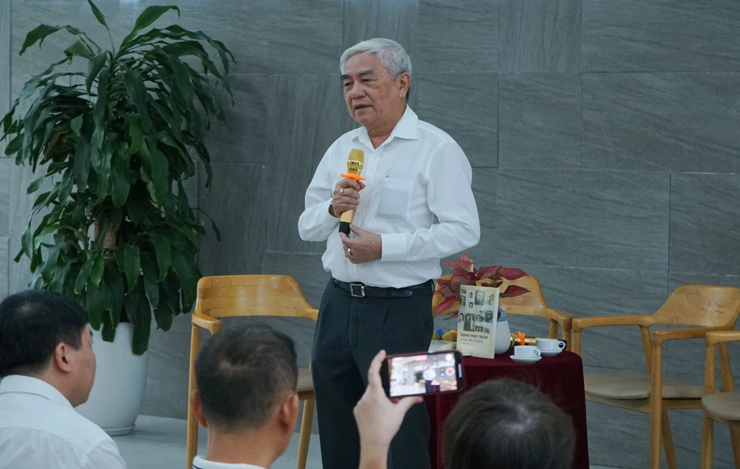 TS Nguyễn Quân - nguyên Bộ trưởng Bộ Khoa học - Công nghệ phát biểu khai mạc buổi tọa đàm