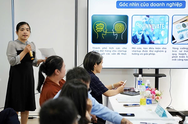 Đại diện doanh nghiệp khởi nghiệp kiến nghị chính quyền TP Đà Nẵng hỗ trợ tìm đầu ra cho sản phẩm khởi nghiệp. Đại diện doanh nghiệp khởi nghiệp kiến nghị chính quyền TP Đà Nẵng hỗ trợ tìm đầu ra cho sản phẩm khởi nghiệp.