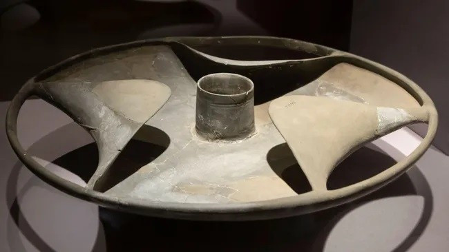 Bí ẩn chiếc bát đá tinh xảo trong mộ vị quan Ai Cập cổ đại