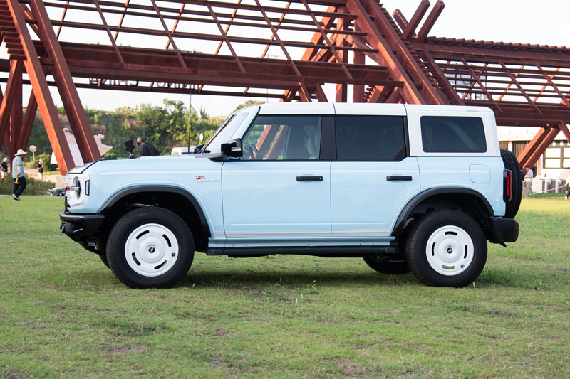 Ford giới thiệu SUV địa hình công suất 275 mã lực, giá hơn 1,4 tỷ đồng