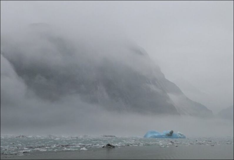 C&#xE1;c nh&#xE0; khoa h&#x1ECD;c ti&#x1EBF;t l&#x1ED9; nguy&#xEA;n nh&#xE2;n g&#xE2;y ra &#x2018;s&#xF3;ng th&#x1EA7;n ma&#x2019; cao 30 m&#xE9;t &#x1EDF; Alaska