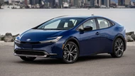 Top 10 xe hybrid tiết kiệm nhiên liệu nhất năm 2025: Toyota Prius đứng đầu