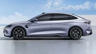 Xe sedan hạng D công suất 523 mã lực, giá gần 1,1 tỷ đồng