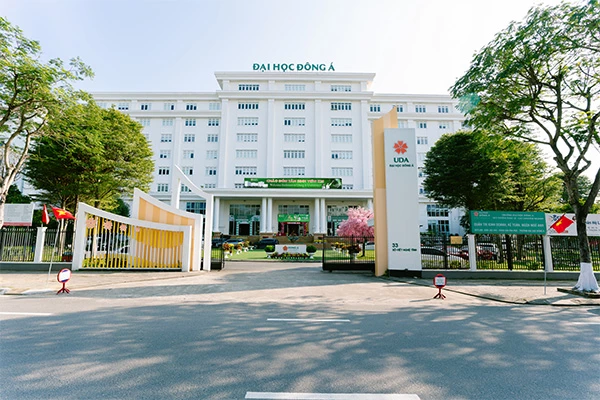 Trường Đại học Đông Á (Đà Nẵng). Trường Đại học Đông Á (Đà Nẵng).