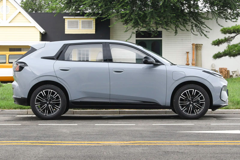 Xe hatchback đẹp long lanh, trang bị nổi trội, giá hơn 250 triệu đồng