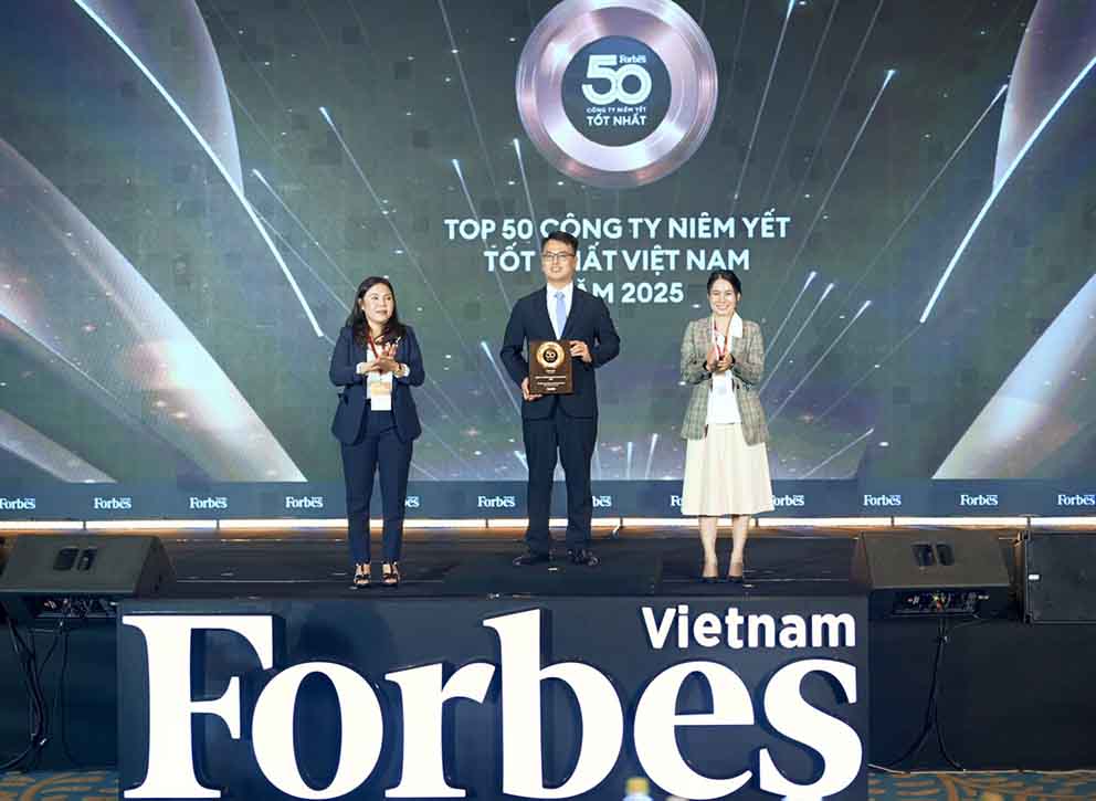 FPT Retail vào Top 50 công ty niêm yết tốt nhất Việt Nam