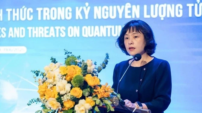 Bà Tô Thị Thu Hương, Giám đốc Trung tâm Chứng thực Điện tử Quốc gia, thành viên Hội đồng Giám khảo Cuộc thi Tìm kiếm Tài năng Blockchain Việt Nam 2025. (Ảnh: PV) Bà Tô Thị Thu Hương, Giám đốc Trung tâm Chứng thực Điện tử Quốc gia, thành viên Hội đồng Giám khảo Cuộc thi Tìm kiếm Tài năng Blockchain Việt Nam 2025. (Ảnh: PV)