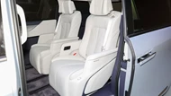 ‘Chuyên cơ mặt đất’ động cơ PHEV, công suất 397 mã lực, giá gần 1,3 tỷ, cạnh tranh Toyota Alphard