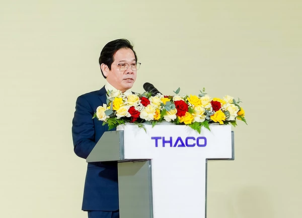 Phó Tổng giám đốc THACO Nguyễn Hoàng Tuệ phát biểu tại lễ khởi công xây dựng KCN Cơ khí Ô tô Chu Lai Trường Hải mở rộng ngày 28/8. Phó Tổng giám đốc THACO Nguyễn Hoàng Tuệ phát biểu tại lễ khởi công xây dựng KCN Cơ khí Ô tô Chu Lai Trường Hải mở rộng ngày 28/8.