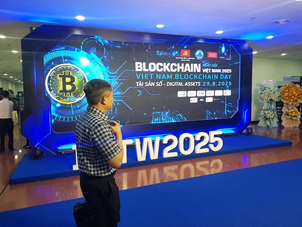 Các đại biểu đến với Ngày hội Blockchain Việt Nam 2025 tổ chức tại Đà Nẵng ngày 29/8. Các đại biểu đến với Ngày hội Blockchain Việt Nam 2025 tổ chức tại Đà Nẵng ngày 29/8.