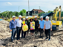 Ngành điện miền Nam thi công xuyên lễ trên các công trường