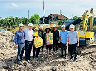 Ngành điện miền Nam thi công xuyên lễ trên các công trường