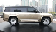 SUV siêu to, công suất 1.196 mã lực, quay 360 độ tại chỗ, giá hơn 4,8 tỷ đồng