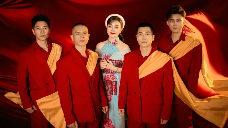 Sao Mai Huyền Trang lần đầu hát cùng nhóm Oplus trong MV mừng 80 năm Quốc khánh