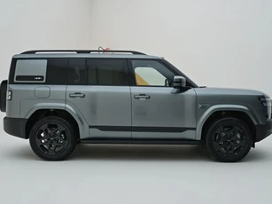 SUV địa hình dài gần 5 mét, động cơ PHEV, giá hơn 920 triệu đồng