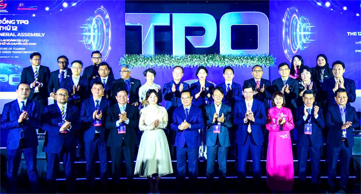 D&#x1EA5;u m&#x1ED1;c n&#xE2;ng t&#x1EA7;m v&#x1ECB; th&#x1EBF; qu&#x1ED1;c t&#x1EBF; c&#x1EE7;a TP H&#x1ED3; Ch&#xED; Minh