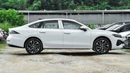Xe sedan hạng C dùng động cơ tăng áp, giá gần 450 triệu đồng