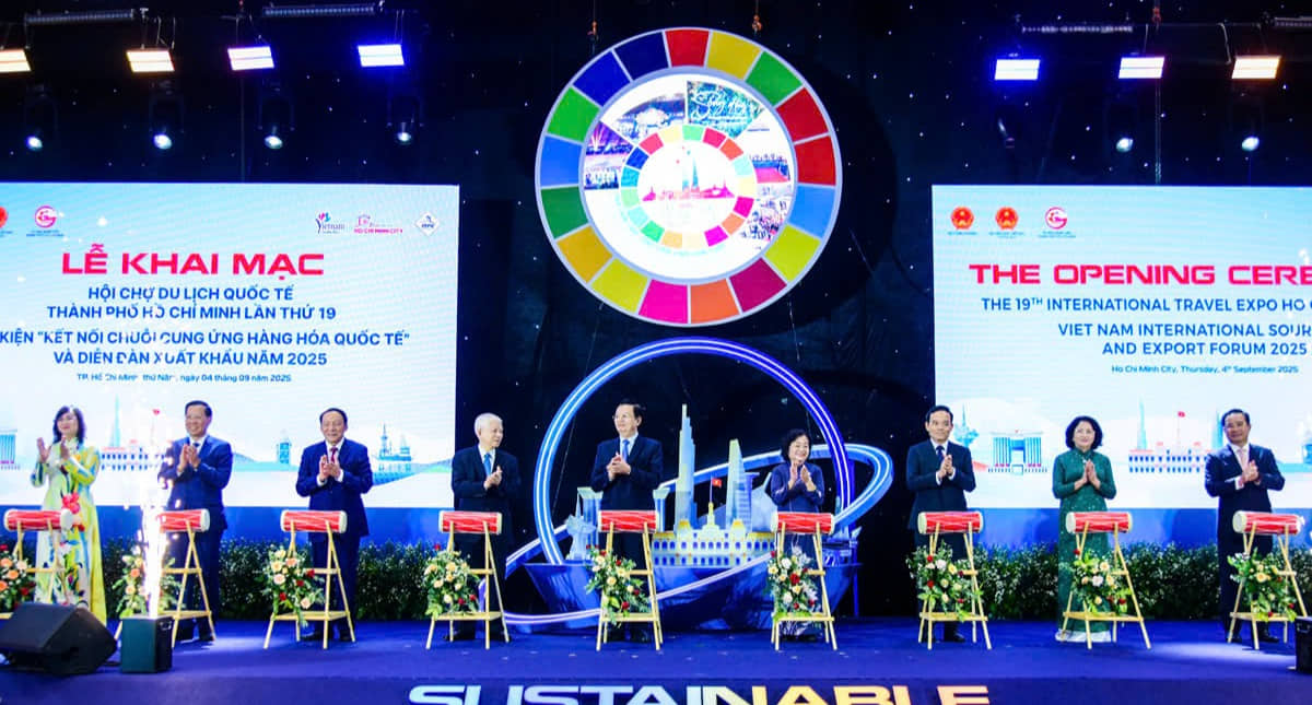 Lan t&#x1ECF;a th&#x1B0;&#x1A1;ng hi&#x1EC7;u Vi&#x1EC7;t Nam n&#x103;ng &#x111;&#x1ED9;ng