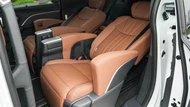 Toyota giới thiệu xe MPV hybrid giá hơn 1,2 tỷ đồng, so kè cùng Kia Carnival
