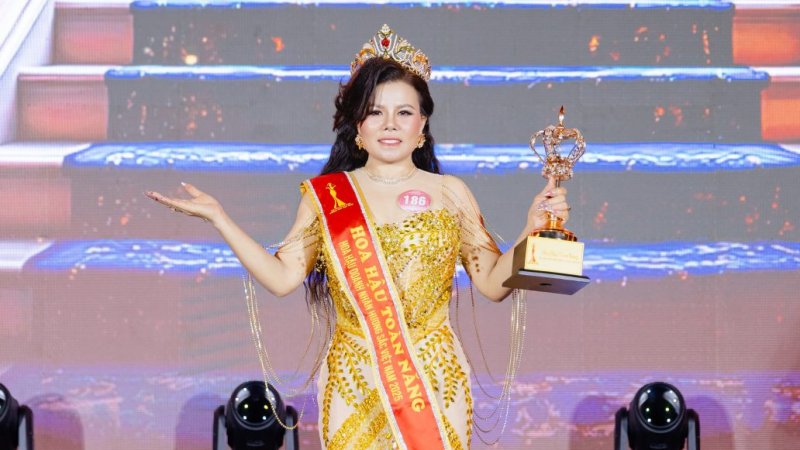 Tân Hoa hậu Nguyễn Thị Hương: Nữ lãnh đạo ngành xây dựng đăng quang cuộc thi nhan sắc