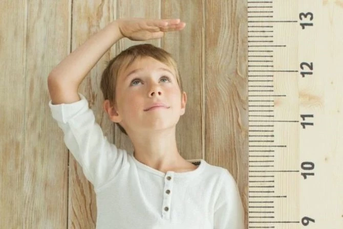 Nhiều thói quen sinh hoạt vô tình khiến trẻ thấp hơn so với chúng bạn. Nhiều thói quen sinh hoạt vô tình khiến trẻ thấp hơn so với chúng bạn.