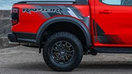 Ford Ranger Raptor V6 2026 ra mắt, giá hơn 1,6 tỷ đồng
