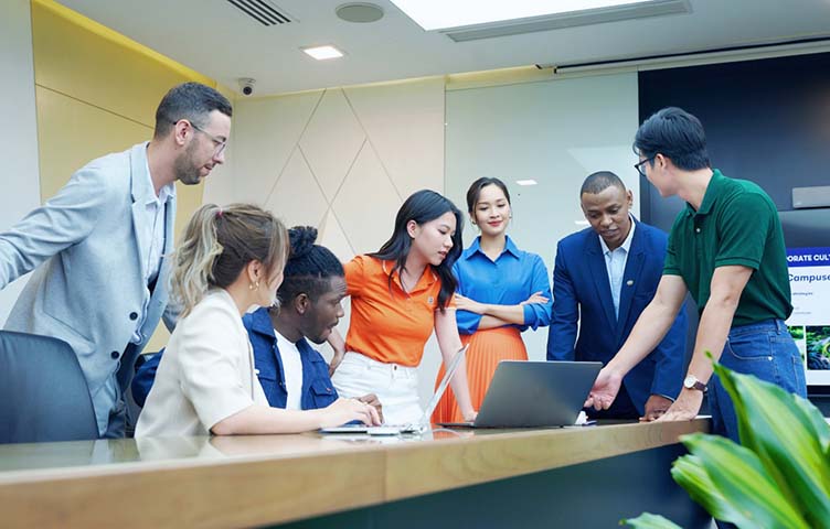 FPT ký hợp đồng giá trị 'lớn nhất lịch sử 37 năm phát triển'