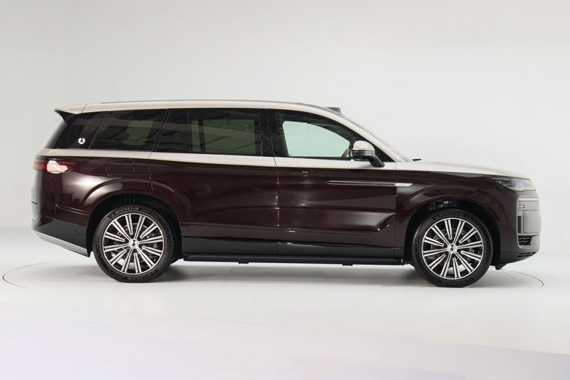 Xe gầm cao lớn hơn Mercedes-Maybach GLS 600, công suất 912 mã lực, giá hơn 1,4 tỷ đồng