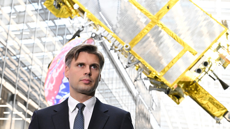 Nga phát triển hệ thống internet vệ tinh đối trọng với Starlink của tỷ phú Mỹ Elon Musk