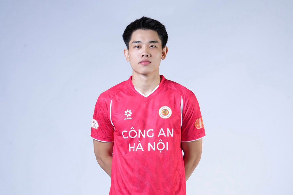 Nguyễn Đình Bắc bày tỏ khát khao xuất ngoại, lấy Minamino làm tấm gương