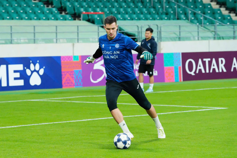 ĐT Việt Nam sắp có thêm thủ môn nhập tịch, Nguyễn Filip sẽ bị gạch tên?