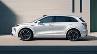 SUV hạng C công suất 241 mã lực, công nghệ hỗ trợ lái tiên tiến, giá gần 600 triệu đồng