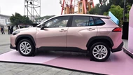 Toyota Corolla Cross 2026 ra mắt, giá chưa tới 400 triệu đồng