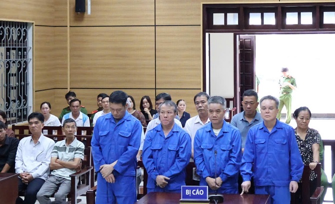 Nhóm "cát tặc" lòng hồ Dầu Tiếng lãnh án 