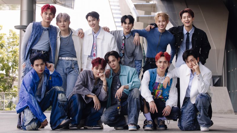 Tân binh thăng cấp ra mắt MV 'Show me', khẳng định bước tiến mới trên hành trình vươn ra quốc tế