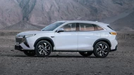 Xe gầm cao dùng động cơ PHEV công suất 360 mã lực, giá từ 480 triệu đồng