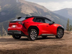 SUV Subaru công suất công suất 338 mã lực, trang bị tiên tiến, giá hơn 1 tỷ đồng