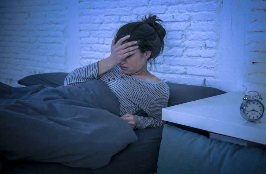 Giật mình tỉnh giấc giữa đêm - tín hiệu ngầm của 8 căn bệnh bạn không ngờ tới