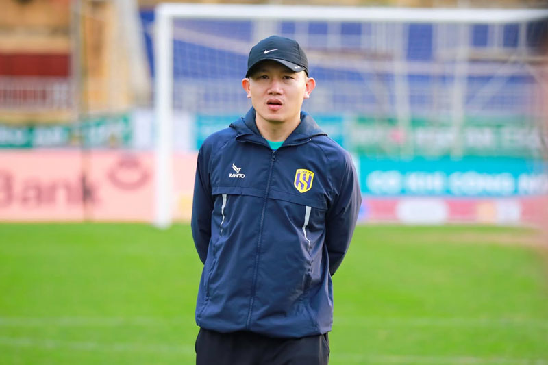 HLV đầu tiên ở V.League 2025/26 xin từ chức