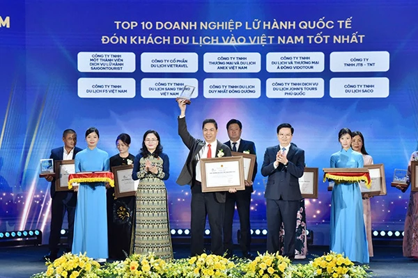 Công ty TNHH Du lịch Duy Nhất Đông Dương được vinh danh trong Top 10 doanh nghiệp lữ hành quốc tế đón khách du lịch vào Việt Nam tốt nhất năm 2025.