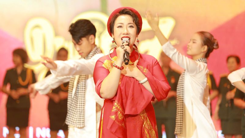 Hành trình nghệ thuật kết nối âm nhạc, thiền ca và thiện nguyện của 'Sao Mai' Hiền Anh